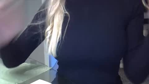 Zarina Swift online show from November 4, 2025, 11:09 am