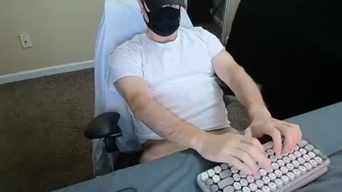 zarniwoop42 online show from June 17, 2026, 11:16 pm
