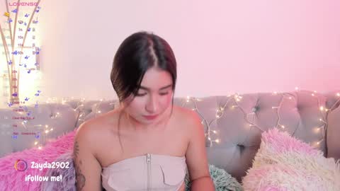  Zayda  online show from January 24, 2025, 6:46 pm