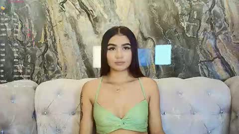  Zayda  online show from March 3, 2025, 7:06 pm