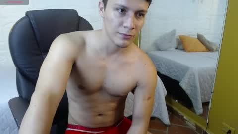 Snapshot of zayn_clausen chatting on April 18, 2026, 7:58 pm zayn_clausen online show from April 18, 2026, 7:58 pm