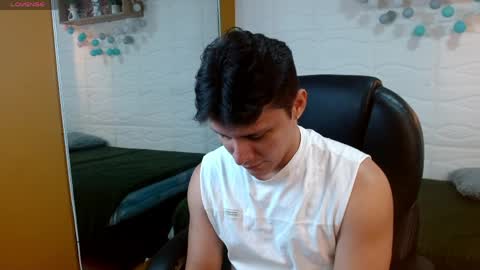 Snapshot of zayn_clausen chatting on April 22, 2026, 5:58 pm zayn_clausen online show from April 22, 2026, 5:58 pm