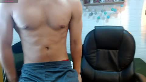 Snapshot of zayn_clausen chatting on May 14, 2026, 6:47 pm zayn_clausen online show from May 14, 2026, 6:47 pm