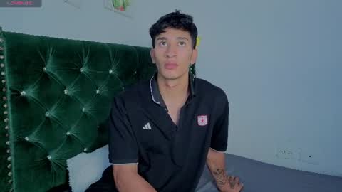 Snapshot of zaynmoretti chatting on June 24, 2026, 7:35 pm zaynmoretti online show from June 24, 2026, 7:35 pm