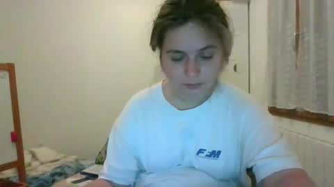 Snapshot of zazbella chatting on April 2, 2026, 8:28 pm zazbella online show from April 2, 2026, 8:28 pm