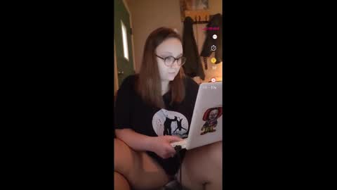 ze_turtle_master online show from December 18, 2024, 10:24 pm