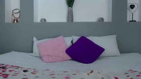 Karolyne online show from February 17, 2025, 5:21 pm