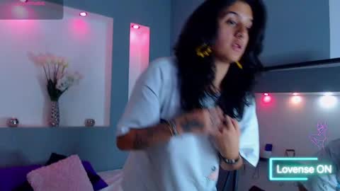 Karolyne online show from December 20, 2025, 2:35 pm