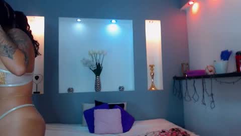 Karolyne online show from March 19, 2026, 3:16 pm