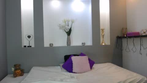 Karolyne online show from March 24, 2026, 11:37 am