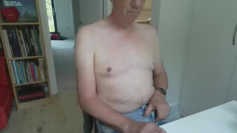 Snapshot of zeep16 chatting on September 9, 2025, 12:05 pm zeep16 online show from September 9, 2025, 12:05 pm