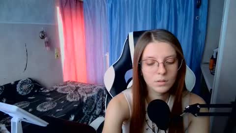 Julia online show from January 8, 2026, 11:01 am