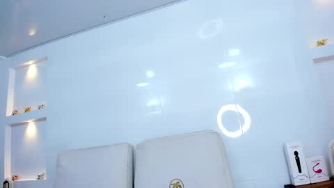 Zenda Evans online show from January 10, 2026, 4:25 am