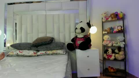 Snapshot of zenda_johns chatting on January 21, 2025, 5:27 am zendal Johns online show from January 21, 2025, 5:27 am
