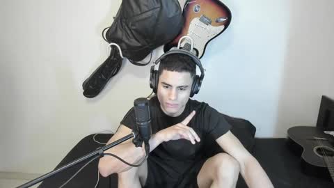 zenzhu online show from December 21, 2024, 5:03 am