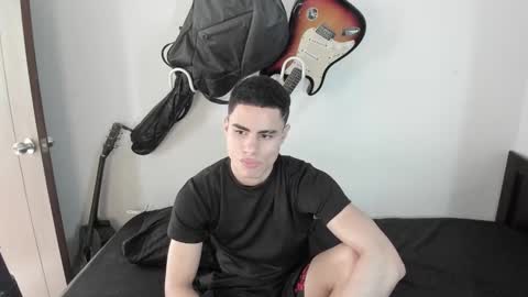 zenzhu online show from December 21, 2024, 7:38 pm