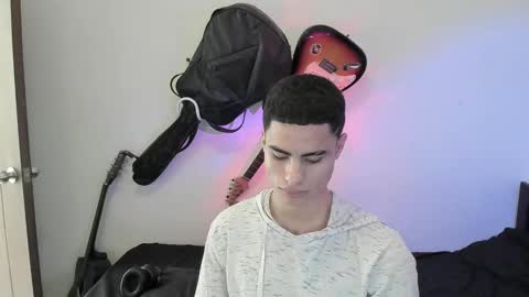 zenzhu online show from December 24, 2024, 2:22 pm