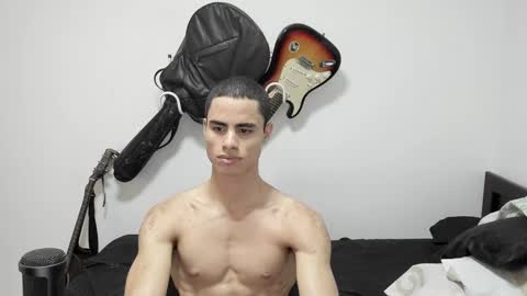 zenzhu online show from January 12, 2025, 8:03 pm