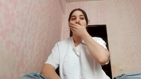 zeniabrossoit online show from February 21, 2026, 8:15 am