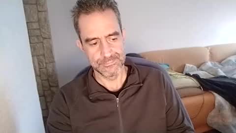 zenikk online show from February 1, 2025, 1:09 pm