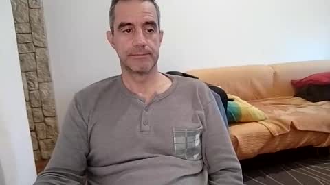 zenikk online show from October 12, 2025, 6:34 am