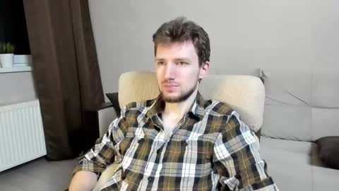 Andrew online show from November 9, 2025, 2:21 am