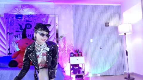    online show from October 31, 2025, 2:51 pm