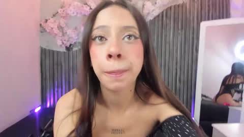 Snapshot of zephyra_bms chatting on May 2, 2026, 3:44 am SOFIA online show from May 2, 2026, 3:44 am