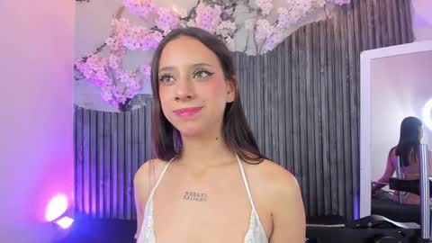 Snapshot of zephyra_bms chatting on May 3, 2026, 3:01 am SOFIA online show from May 3, 2026, 3:01 am