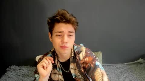 Ethan online show from April 19, 2026, 2:22 am