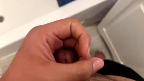 zerotwo5 online show from September 28, 2025, 7:36 am