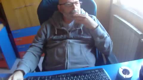 zeus58100 online show from October 28, 2025, 10:41 am