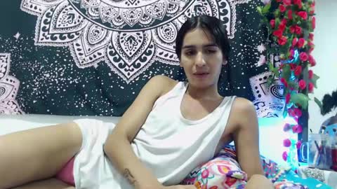Snapshot of zeus693769 chatting on June 24, 2026, 5:28 am zeus693769 online show from June 24, 2026, 5:28 am