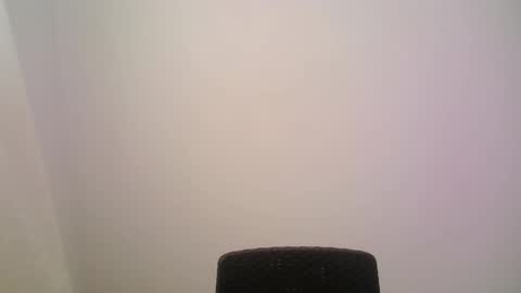 zeus_183 online show from February 17, 2026, 4:02 pm