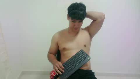 zeus_183 online show from April 24, 2026, 4:37 am