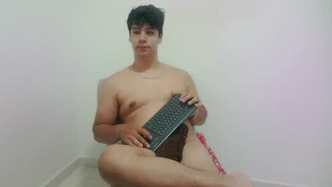 Snapshot of zeus_183 chatting on July 20, 2026, 10:12 pm zeus_183 online show from July 20, 2026, 10:12 pm