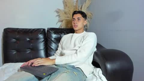 Zeus Brant online show from April 11, 2026, 1:04 pm