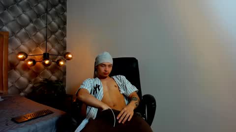 zeus online show from December 11, 2024, 6:09 pm