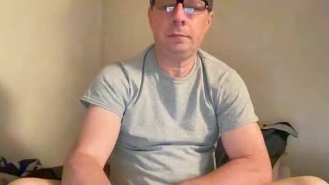 zgibnam online show from November 3, 2025, 2:46 am