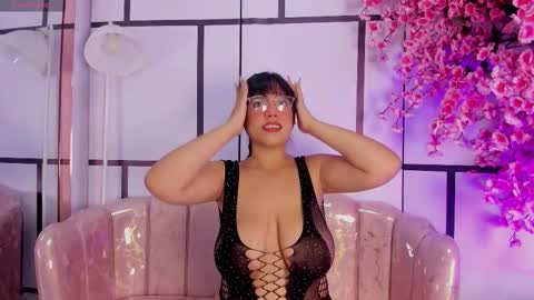 Zharo  online show from November 24, 2025, 11:43 am