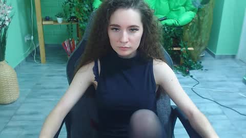 zianichols online show from January 31, 2025, 9:48 pm