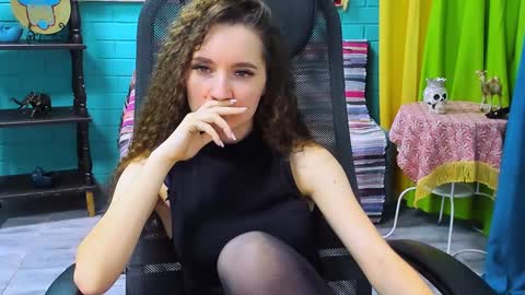 zianichols online show from February 4, 2025, 7:11 pm