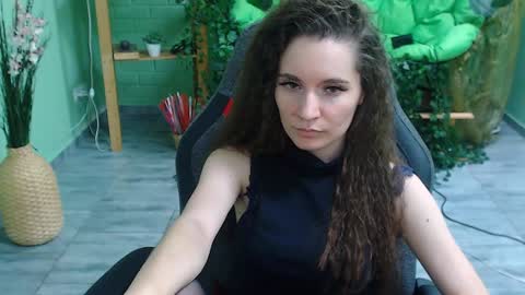 zianichols online show from February 7, 2025, 10:20 pm