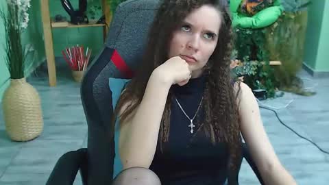 zianichols online show from February 27, 2025, 2:54 pm