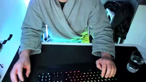 ziemlichflutschig online show from December 12, 2024, 9:37 pm