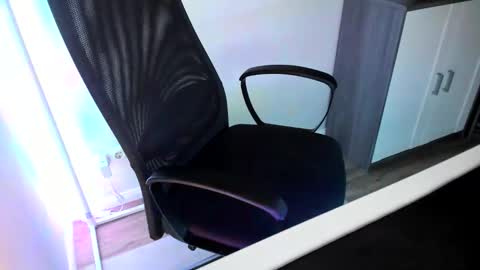 ziemlichflutschig online show from October 16, 2025, 2:56 am