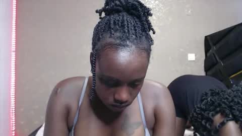 Snapshot of zinadine_ chatting on January 13, 2026, 6:18 am Zinadine online show from January 13, 2026, 6:18 am