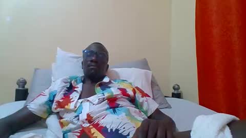 Zlatann2012 online show from September 23, 2025, 12:35 am