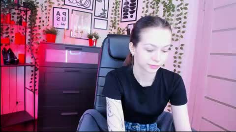 Zoay online show from May 21, 2026, 11:39 am