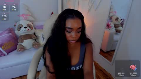 Snapshot of zobe_love chatting on December 28, 2024, 12:04 am Zobe Love online show from December 28, 2024, 12:04 am